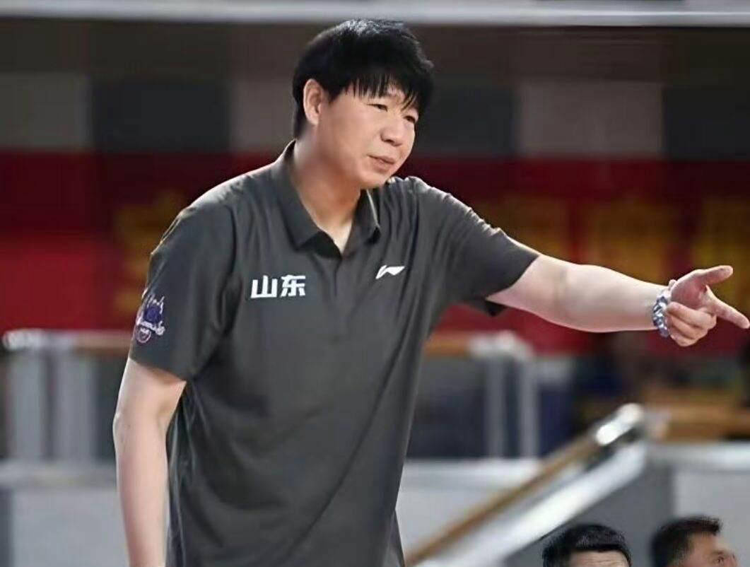 山东男篮发布备战花絮;清晨战术微调;意甲任务艰巨;球探报告显示潜力(投身练兵备战个人发言)-爱游戏官网