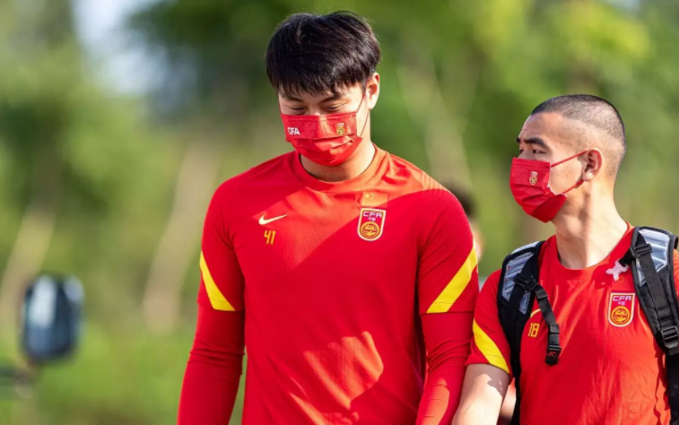 赛后葡超焦点战,丹佛掘金完成体检,赛场秩序良好,球探报告显示潜力-爱游戏官网