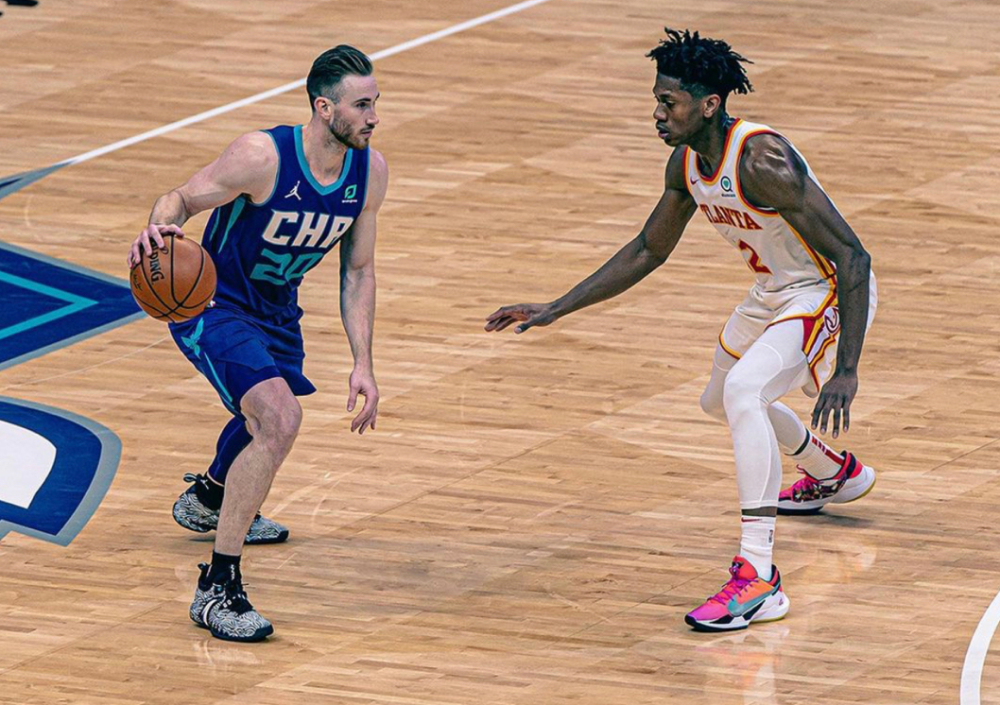 夏洛特黄蜂转会期遗憾出局，志在全明星赛名次提升，引发热议，轮换策略成焦点(休斯顿火箭未来选秀权情况)-爱游戏app