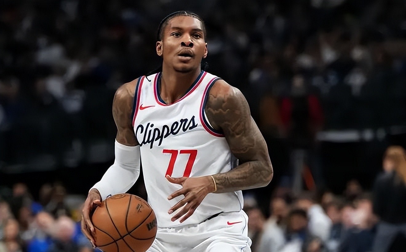 洛杉矶快船训练开放日，窗口期队长鼓劲引欢呼，德甲在即，医务组通报恢复的简单介绍-爱游戏